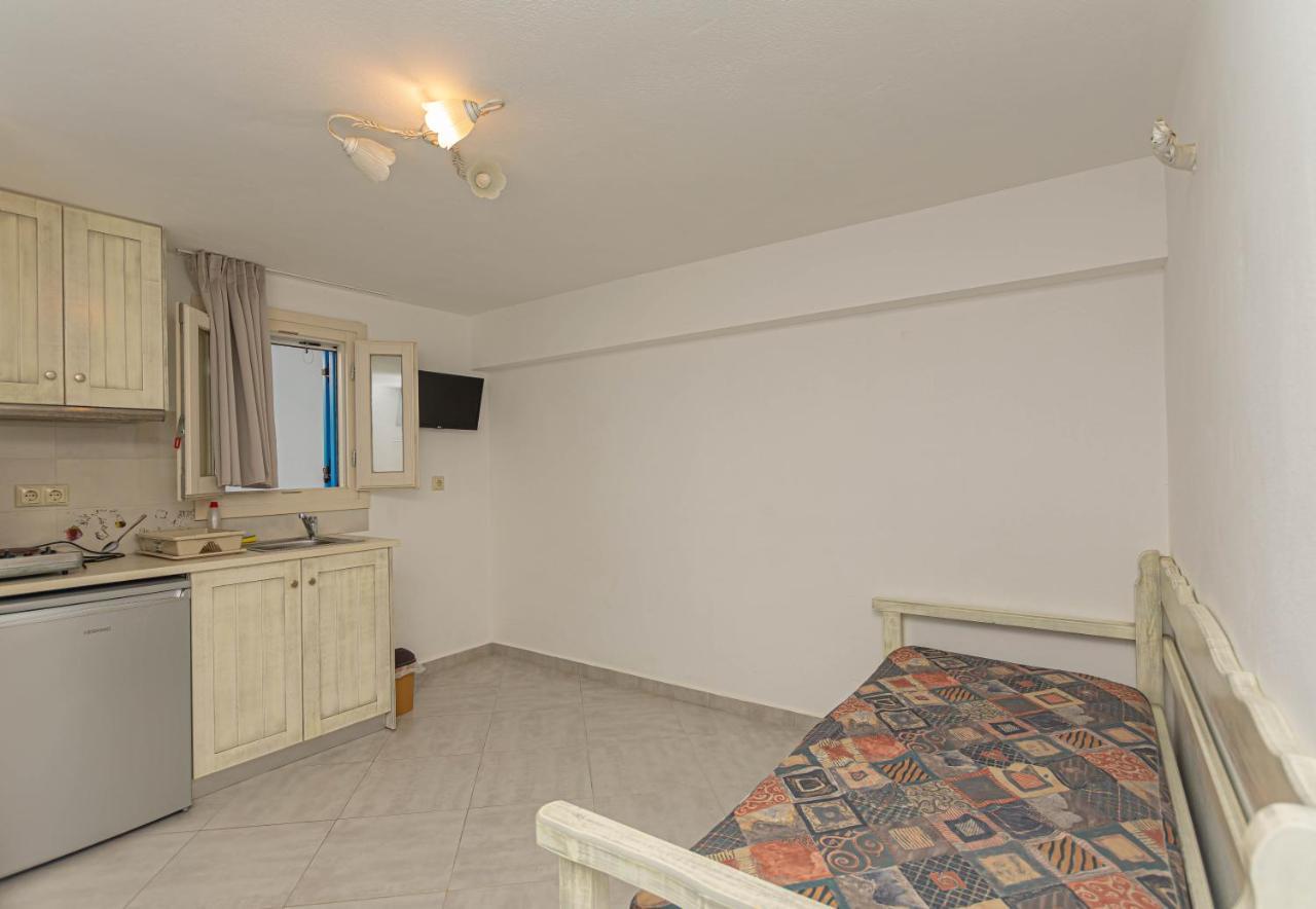 Kallithea Hotel Agia Anna  Екстер'єр фото
